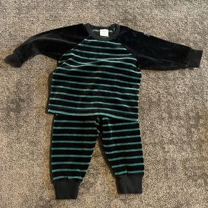 Polarn O. Pyret 6-9 Month outfit